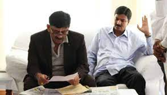 dk shivakumar ramesh jarakiholi