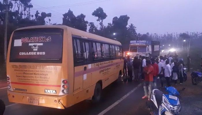 kottigehara bus lorry accident